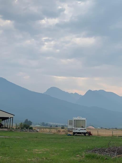 Mission Mountain Camper Διαμέρισμα Saint Ignatius Εξωτερικό φωτογραφία